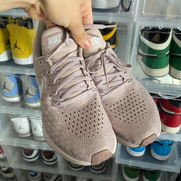 Nike Pegasus running shoes - Picture 3 of 5